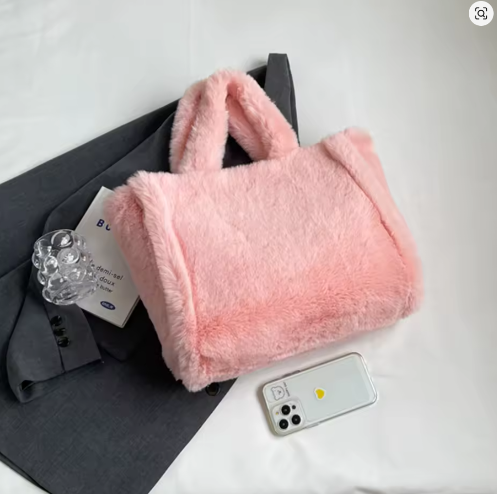 Women’s Plush Tote Bag – Soft Faux Fur Shoulder Bag